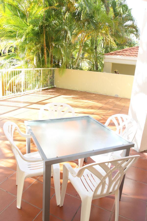 Koala Cove Holiday Apartments โกลด์โคสต์ ภายนอก รูปภาพ
