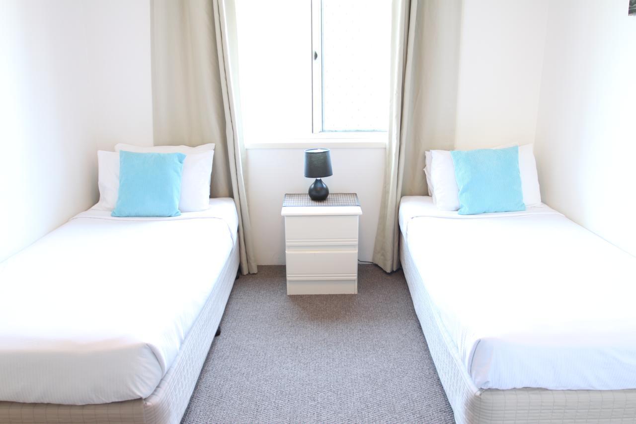 Koala Cove Holiday Apartments โกลด์โคสต์ ภายนอก รูปภาพ