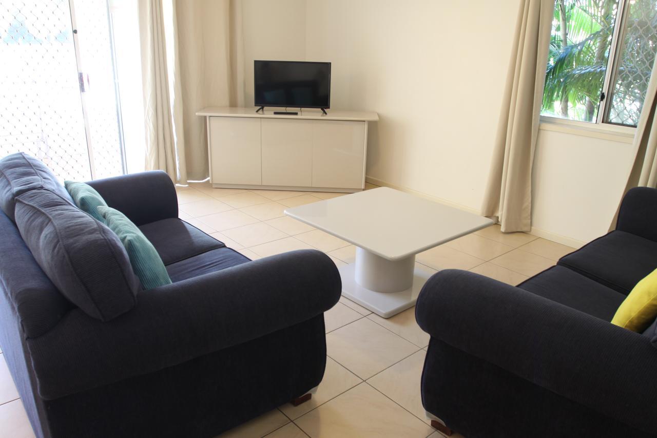 Koala Cove Holiday Apartments โกลด์โคสต์ ภายนอก รูปภาพ